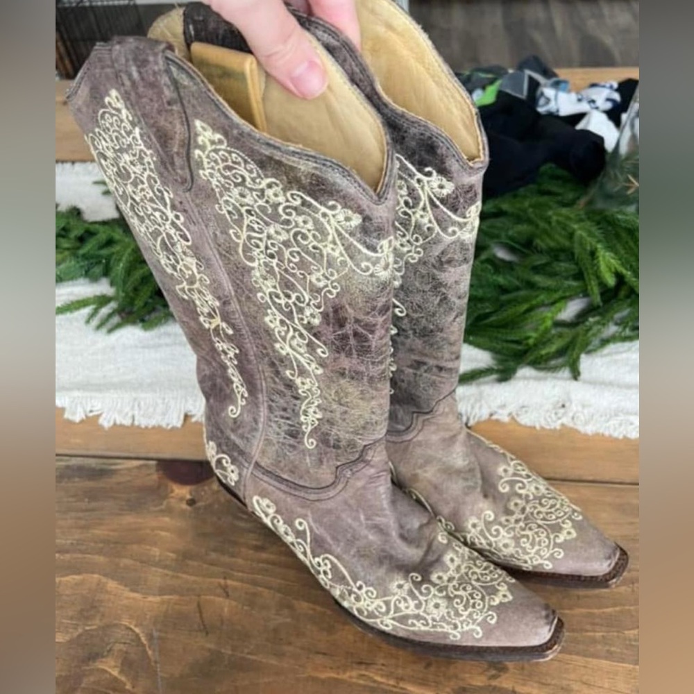 CORRAL WOMEN'S CRATER WITH BONE EMBROIDERY WESTERN BOOTS